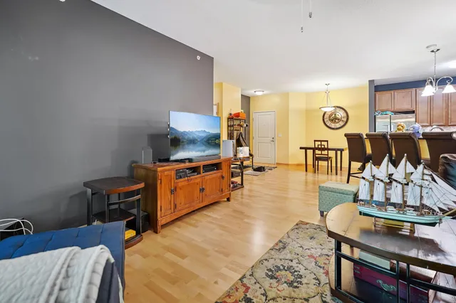$1,695 | 1505 5th Street North, Unit 304, Hopkins, MN 55305