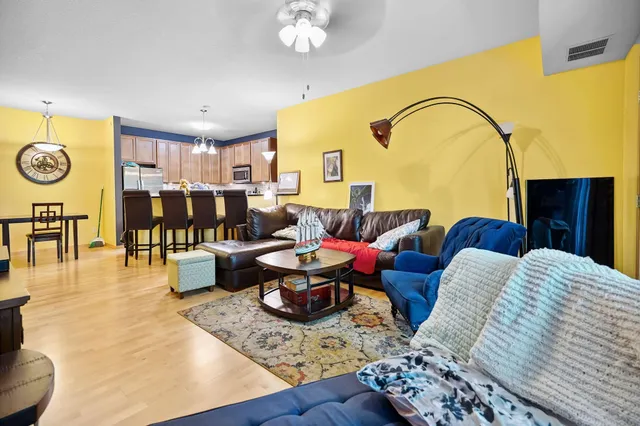 $1,695 | 1505 5th Street North, Unit 304, Hopkins, MN 55305