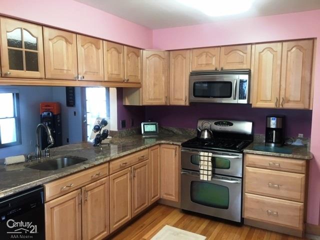 3335 Elmcrest Road Sterling Heights, MI 48310 - Photo 3 of 37