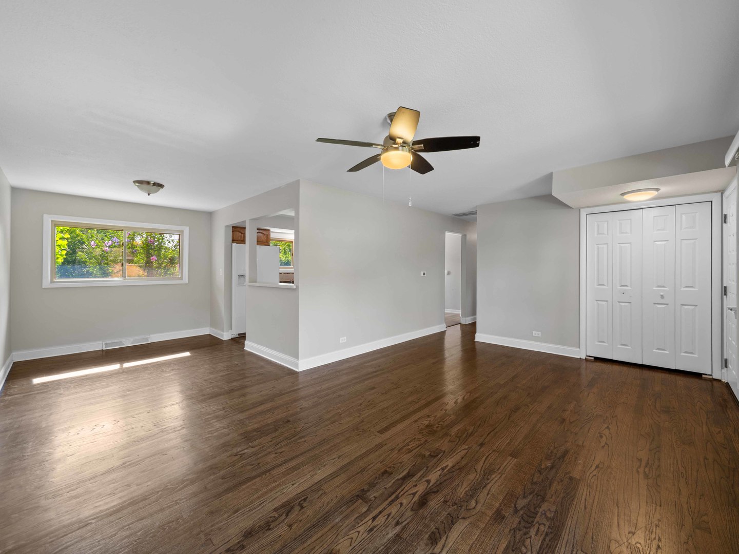 415 Tennyson Road Bartlett, IL 60103 - Photo 4 of 16