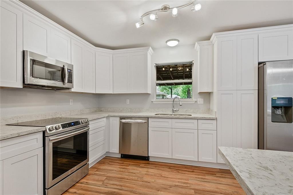 2434 Rue Toulander Street Mandeville, LA 70448 - Photo 3 of 10 Gallery Image 3