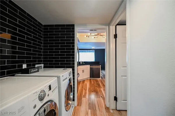 $2,500 | 1640 Crystal Shadows Circle, Las Vegas, NV 89119