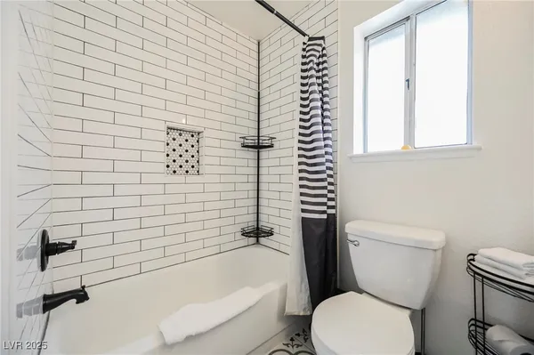 $2,500 | 1640 Crystal Shadows Circle, Las Vegas, NV 89119