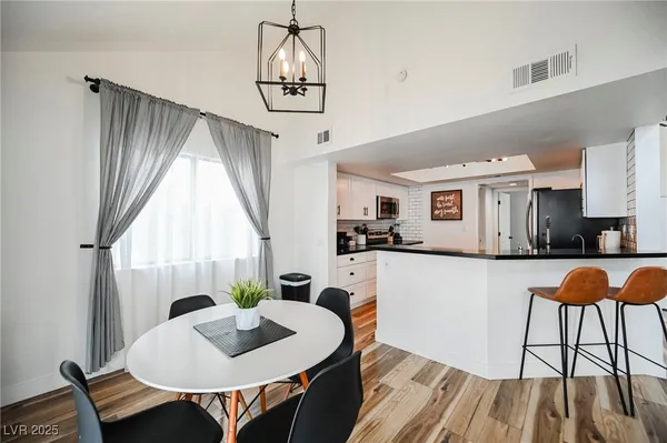 $2,500 | 1640 Crystal Shadows Circle, Las Vegas, NV 89119