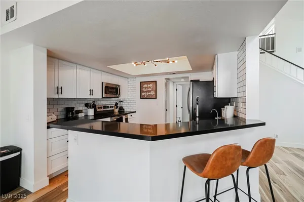 $2,500 | 1640 Crystal Shadows Circle, Las Vegas, NV 89119