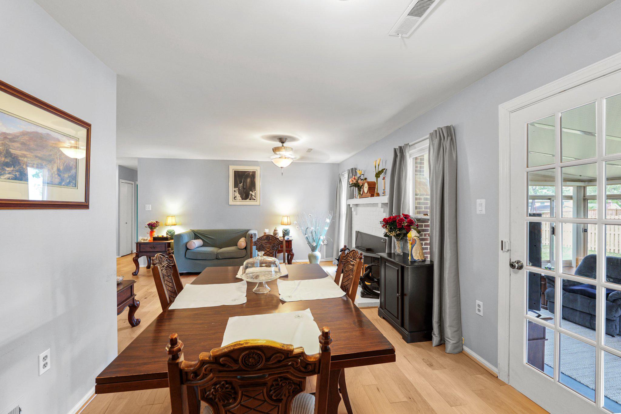 8871 Butternut Street Manassas, VA 20110 - Photo 20 of 29 Inviting dining space with access to sunroom.