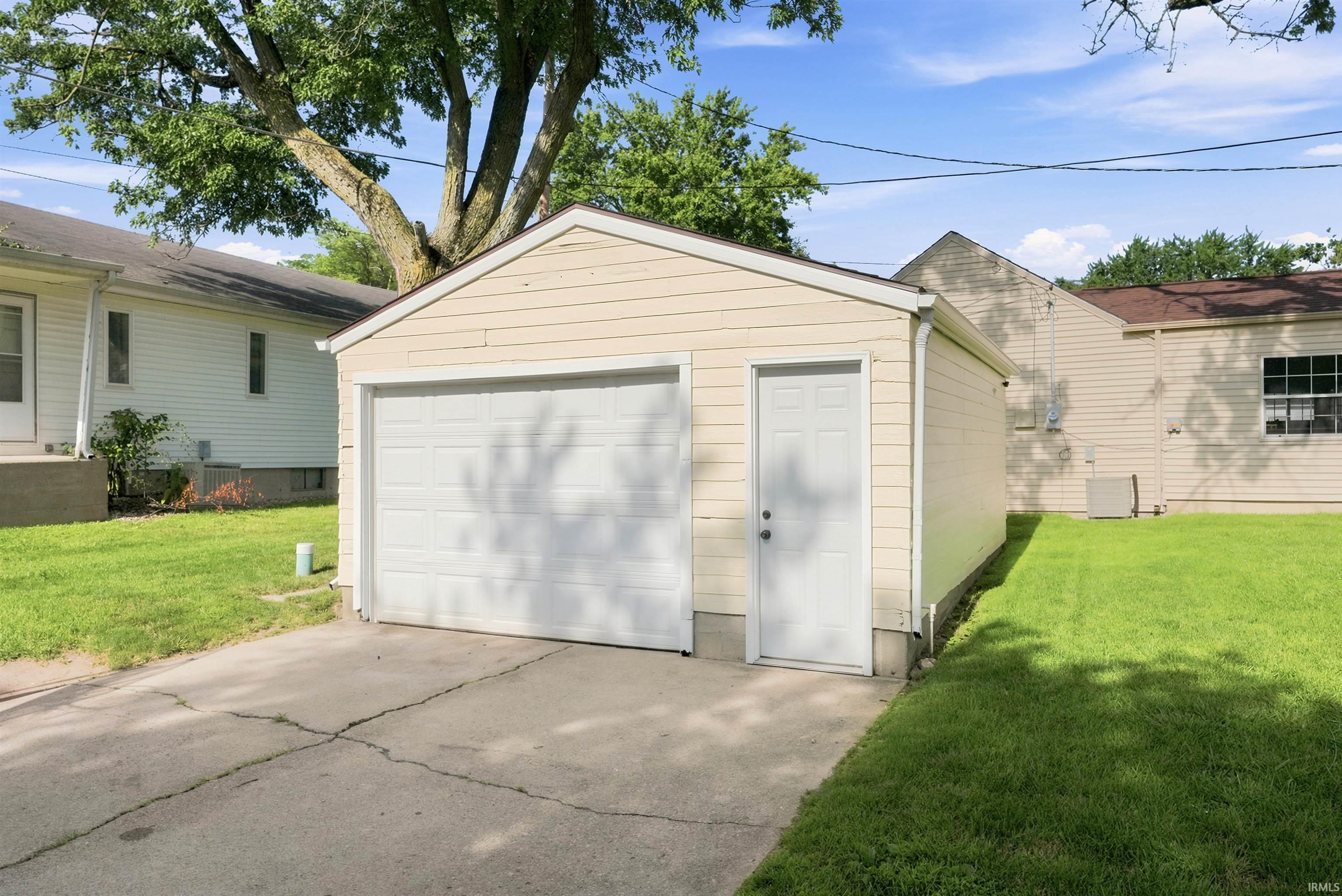 1815 Cherokee Road Fort Wayne, IN 46808 - Photo 14 of 15
