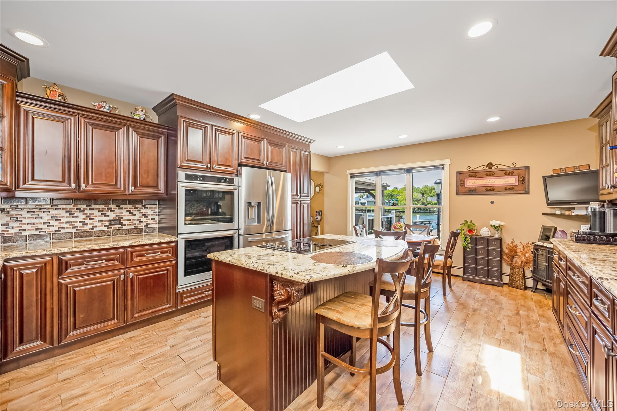 71 Seawane Road East Rockaway, NY 11518 - Photo 2 of 24