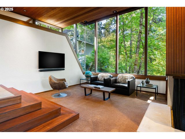 $1,095,000 | 2635 Cresta De Ruta Street, Eugene, OR 97403