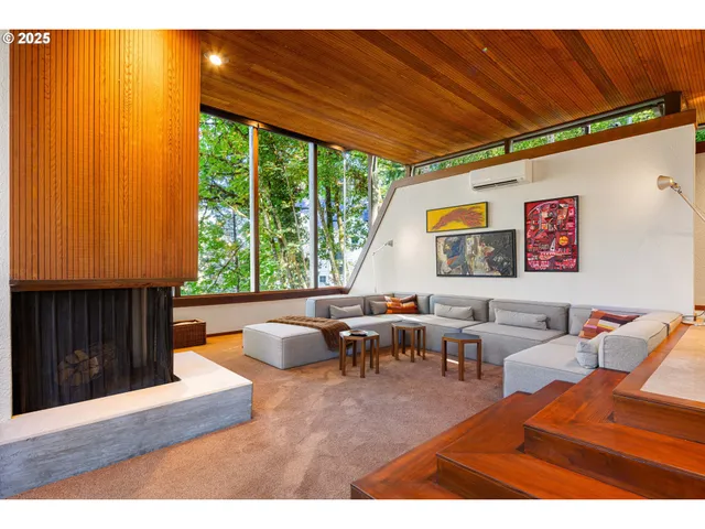 $1,095,000 | 2635 Cresta De Ruta Street, Eugene, OR 97403