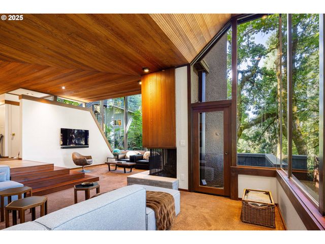 $1,095,000 | 2635 Cresta De Ruta Street, Eugene, OR 97403