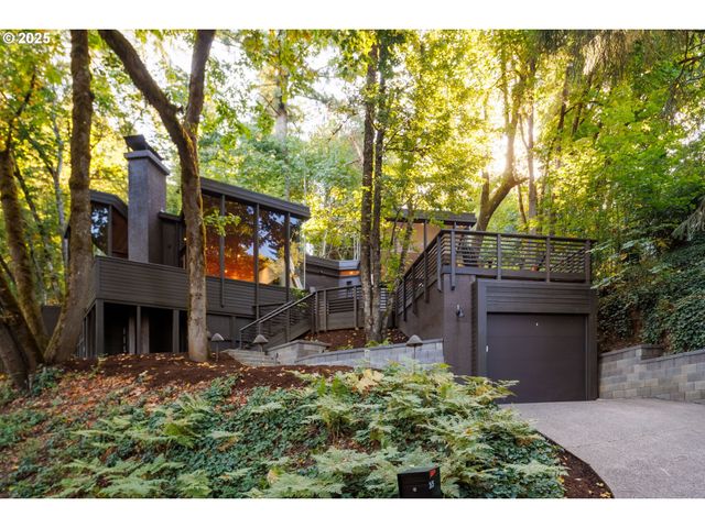 $1,095,000 | 2635 Cresta De Ruta Street, Eugene, OR 97403