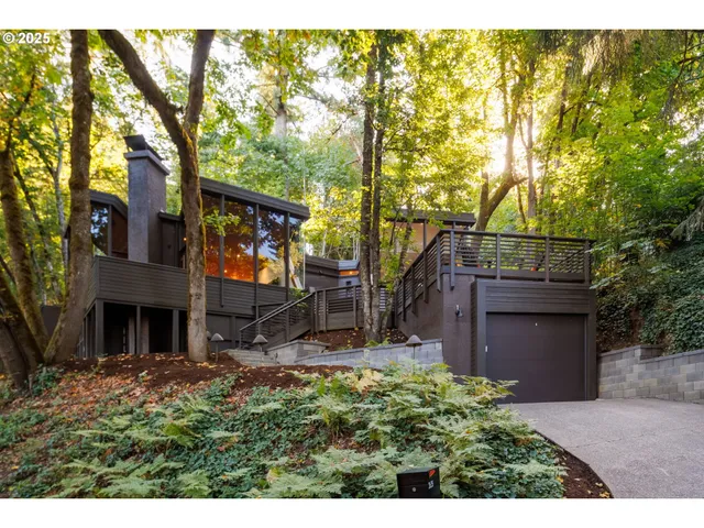 $1,095,000 | 2635 Cresta De Ruta Street, Eugene, OR 97403