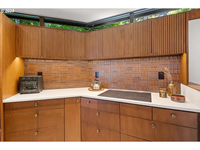 $1,095,000 | 2635 Cresta De Ruta Street, Eugene, OR 97403