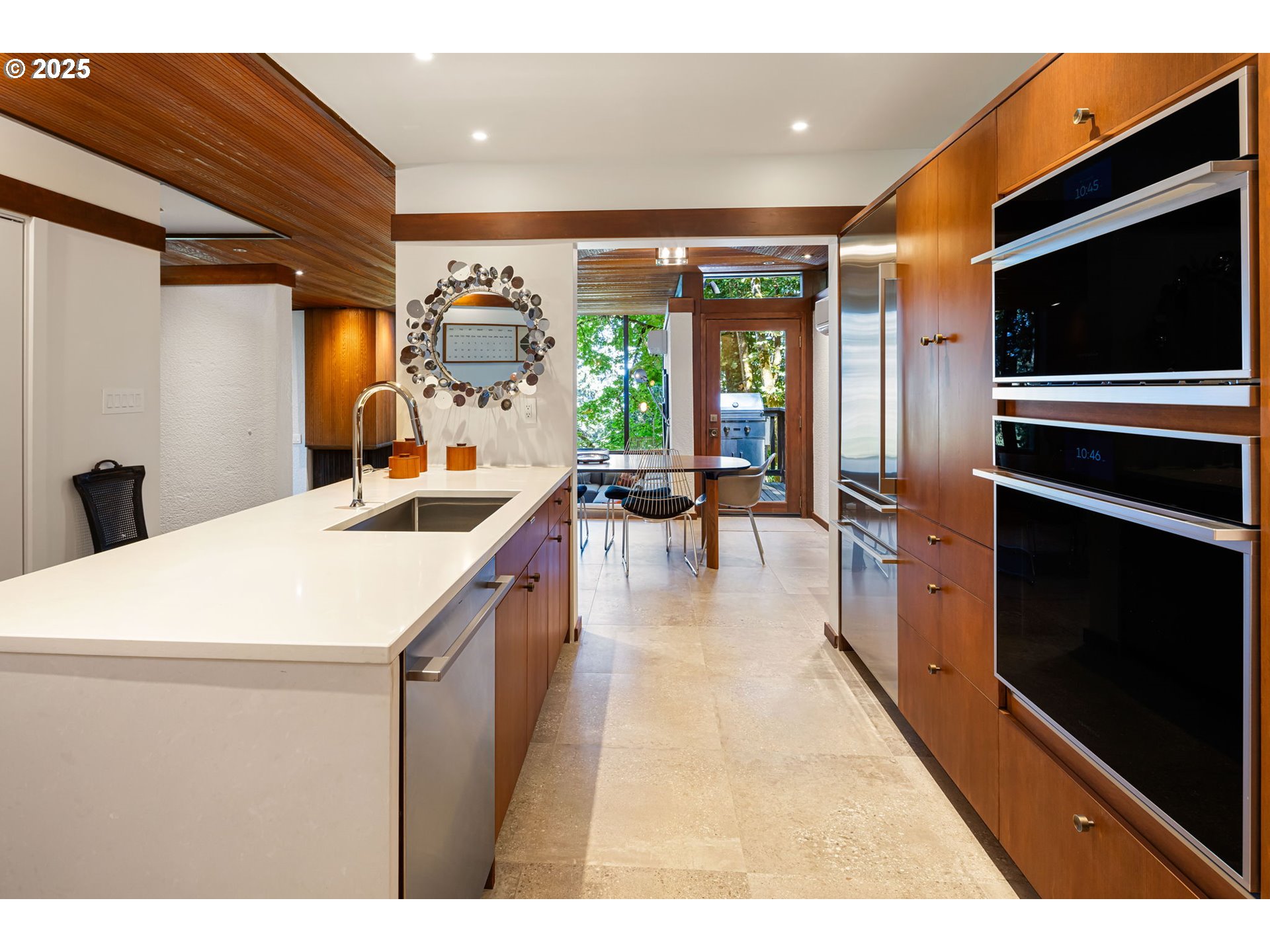 2635 Cresta De Ruta Street Eugene, OR 97403 - Photo 27 of 48 Kitchen