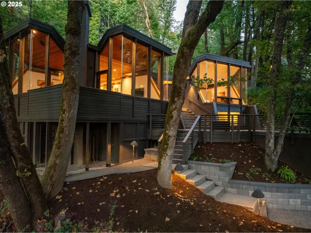 $1,095,000 | 2635 Cresta De Ruta Street, Eugene, OR 97403