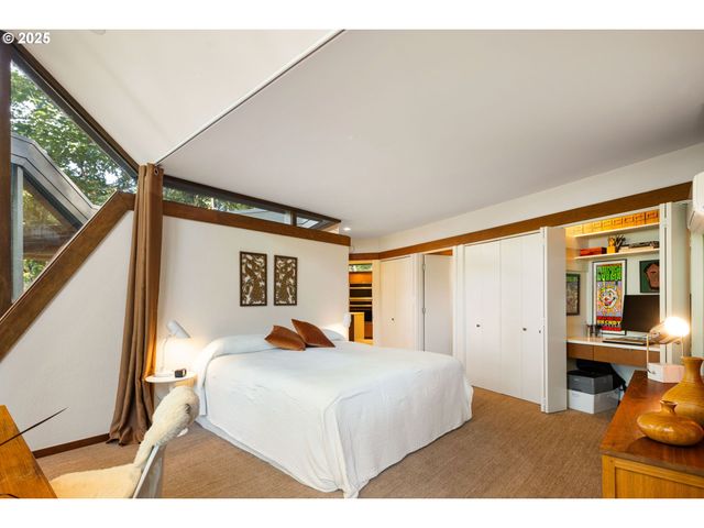 $1,095,000 | 2635 Cresta De Ruta Street, Eugene, OR 97403