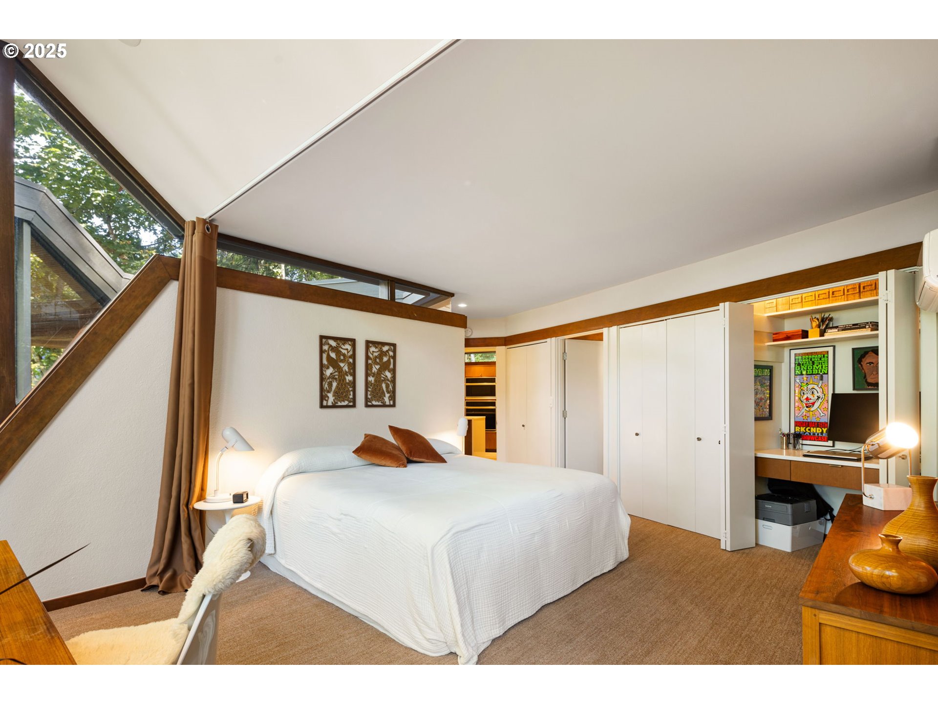 2635 Cresta De Ruta Street Eugene, OR 97403 - Photo 34 of 48 Primary Bedroom