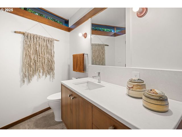 $1,095,000 | 2635 Cresta De Ruta Street, Eugene, OR 97403