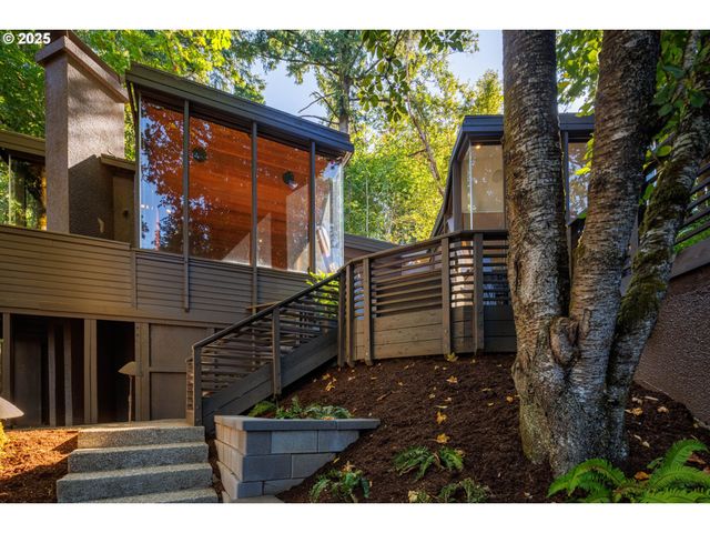 $1,095,000 | 2635 Cresta De Ruta Street, Eugene, OR 97403