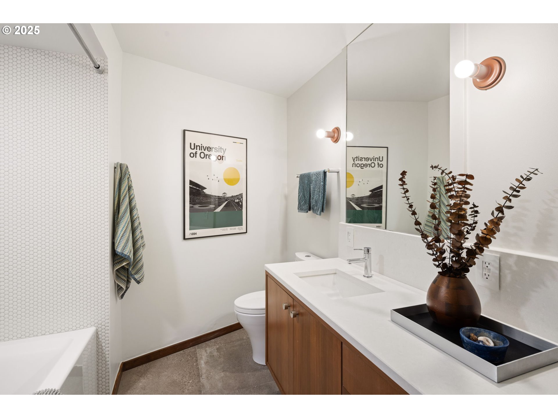 2635 Cresta De Ruta Street Eugene, OR 97403 - Photo 42 of 48 Bathroom, Attached