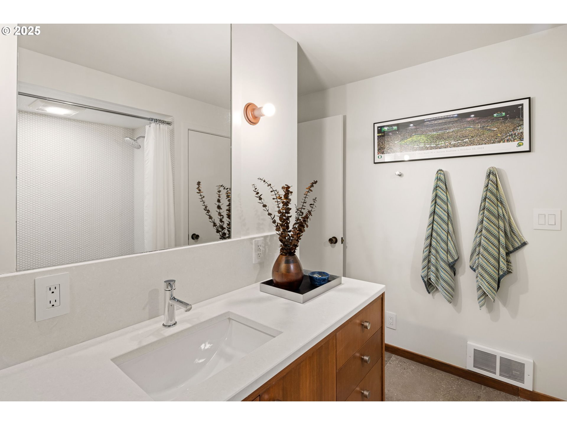 2635 Cresta De Ruta Street Eugene, OR 97403 - Photo 43 of 48 Bathroom