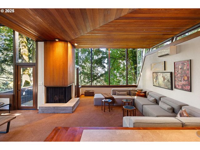 $1,095,000 | 2635 Cresta De Ruta Street, Eugene, OR 97403