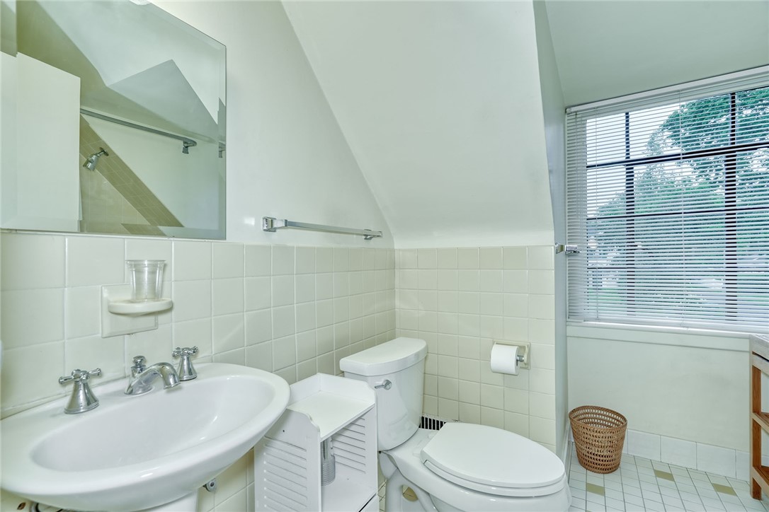 160 Commonwealth Road Brighton, NY 14618 - Photo 33 of 45 Second floor bathroom