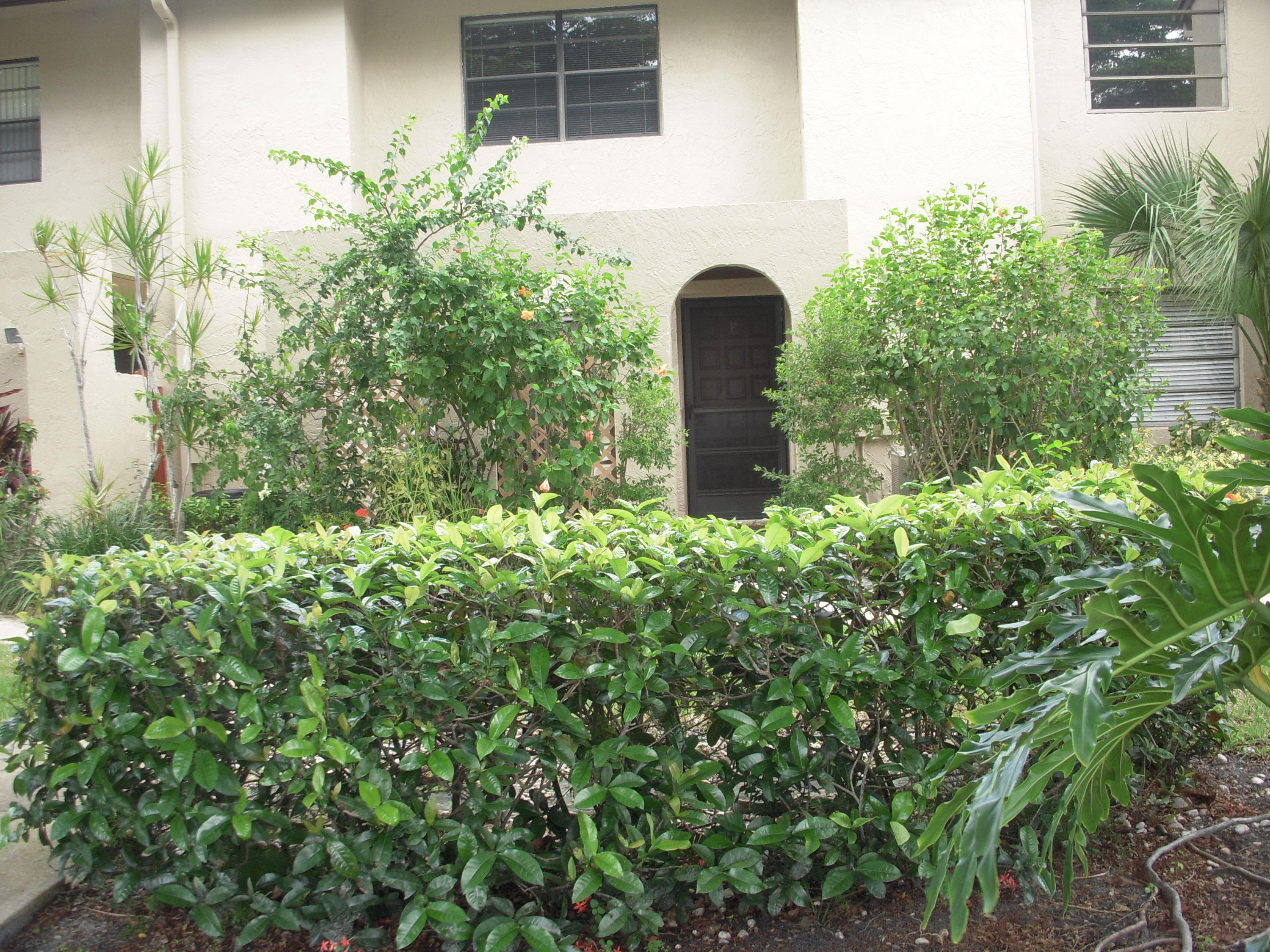 8460 Casa Del Lago, Unit 25F Boca Raton, FL 33433 - Photo 2 of 24 Front view
