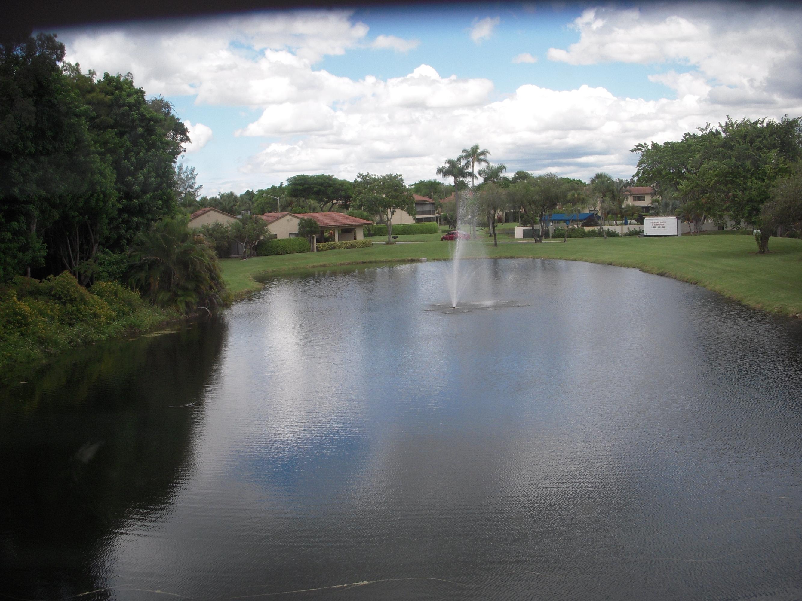 8460 Casa Del Lago, Unit 25F Boca Raton, FL 33433 - Photo 3 of 24 Back view