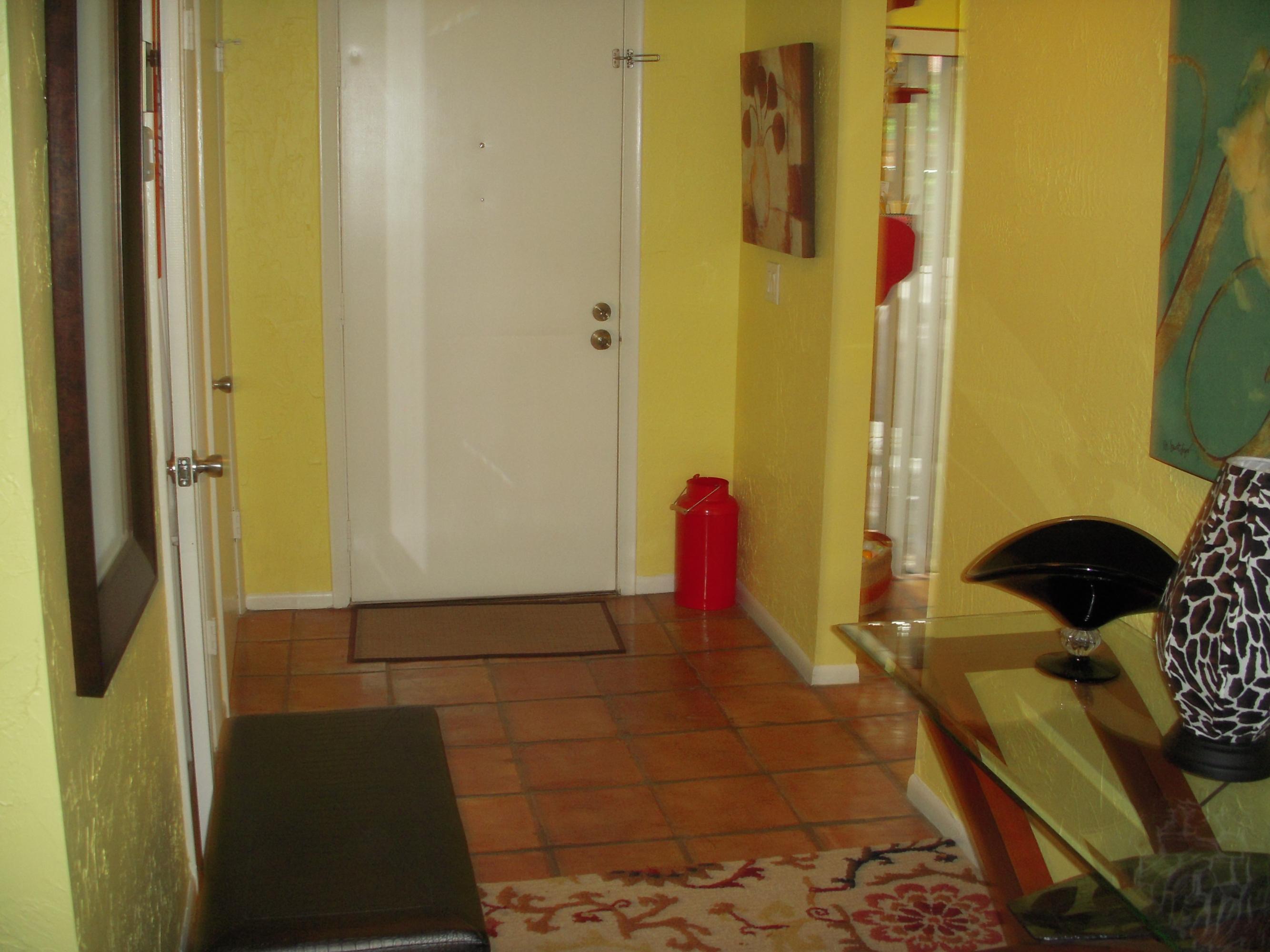 8460 Casa Del Lago, Unit 25F Boca Raton, FL 33433 - Photo 4 of 24 Foyer (2)