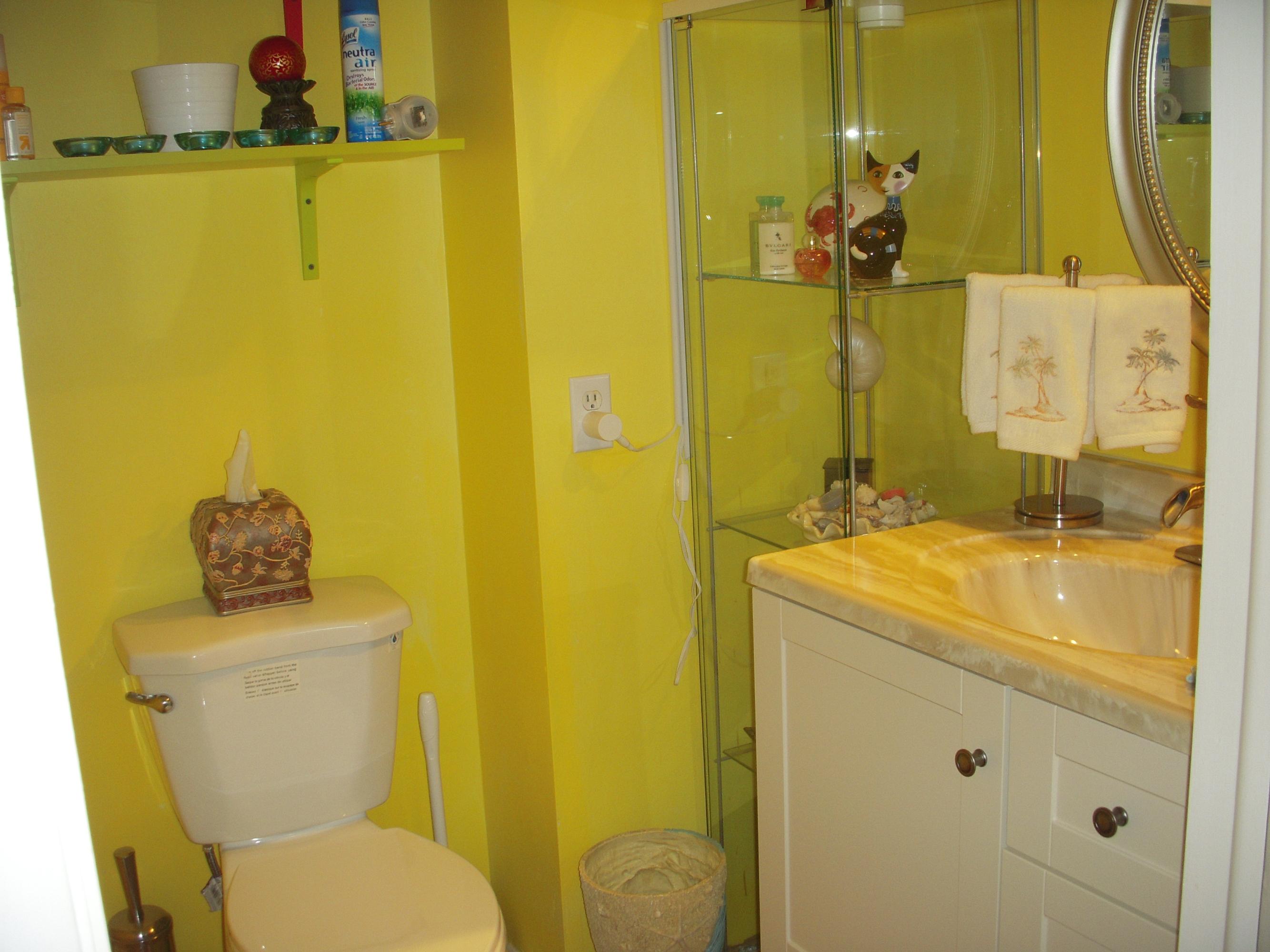 8460 Casa Del Lago, Unit 25F Boca Raton, FL 33433 - Photo 6 of 24 Half Bath