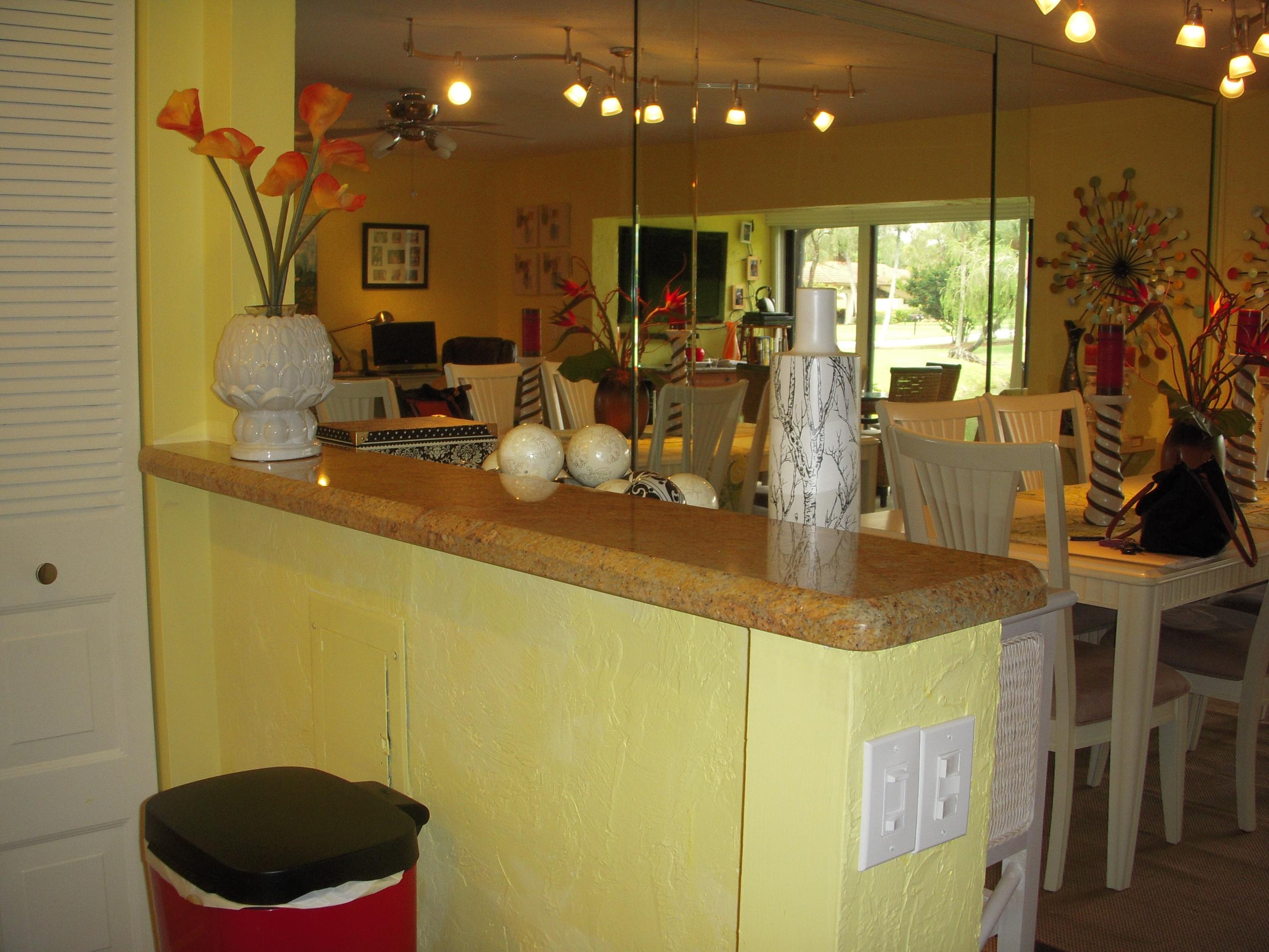 8460 Casa Del Lago, Unit 25F Boca Raton, FL 33433 - Photo 10 of 24 Kitchen to DR