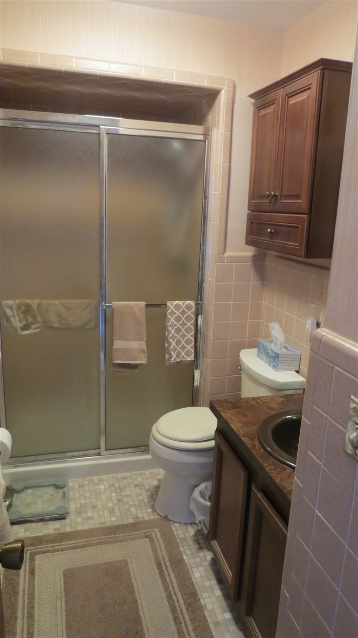 6515 Hough Road Almont, MI 48003 - Photo 18 of 47 Master Bathroom