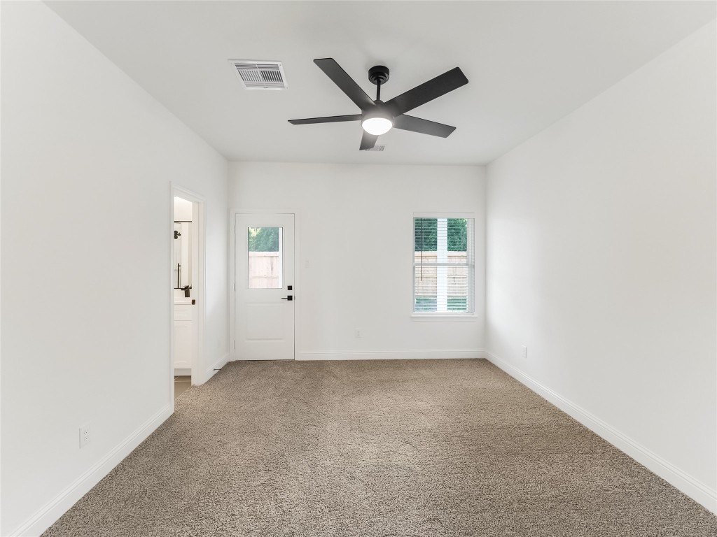 809 South Colbert Street Dayton, TX 77535 - Photo 12 of 31
