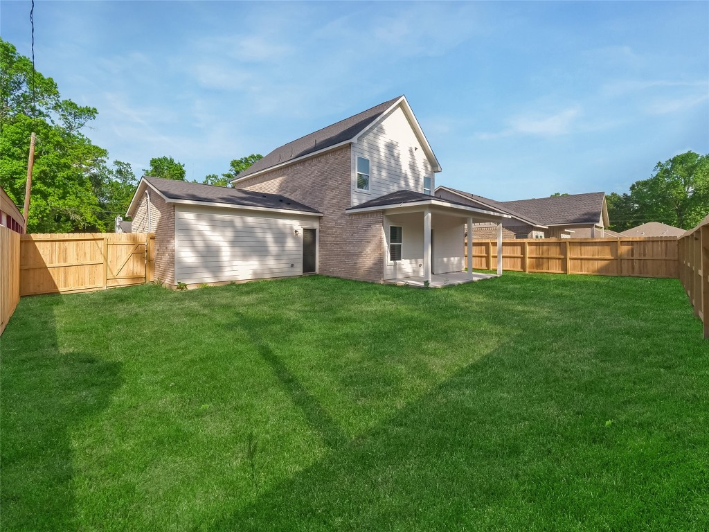 809 South Colbert Street Dayton, TX 77535 - Photo 28 of 31