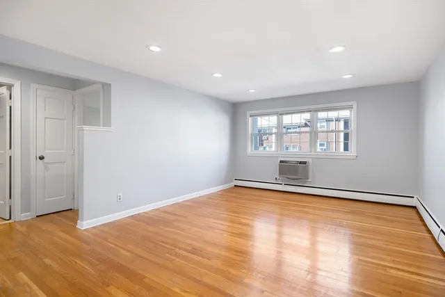 $389,900 | 29 Arlington Road, Unit 4, Woburn, MA 01801