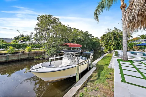 $2,095,000 | 9524 Southeast Cove Point Street, Jupiter, FL 33469