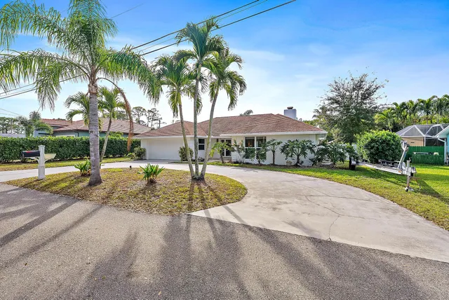 $2,095,000 | 9524 Southeast Cove Point Street, Jupiter, FL 33469