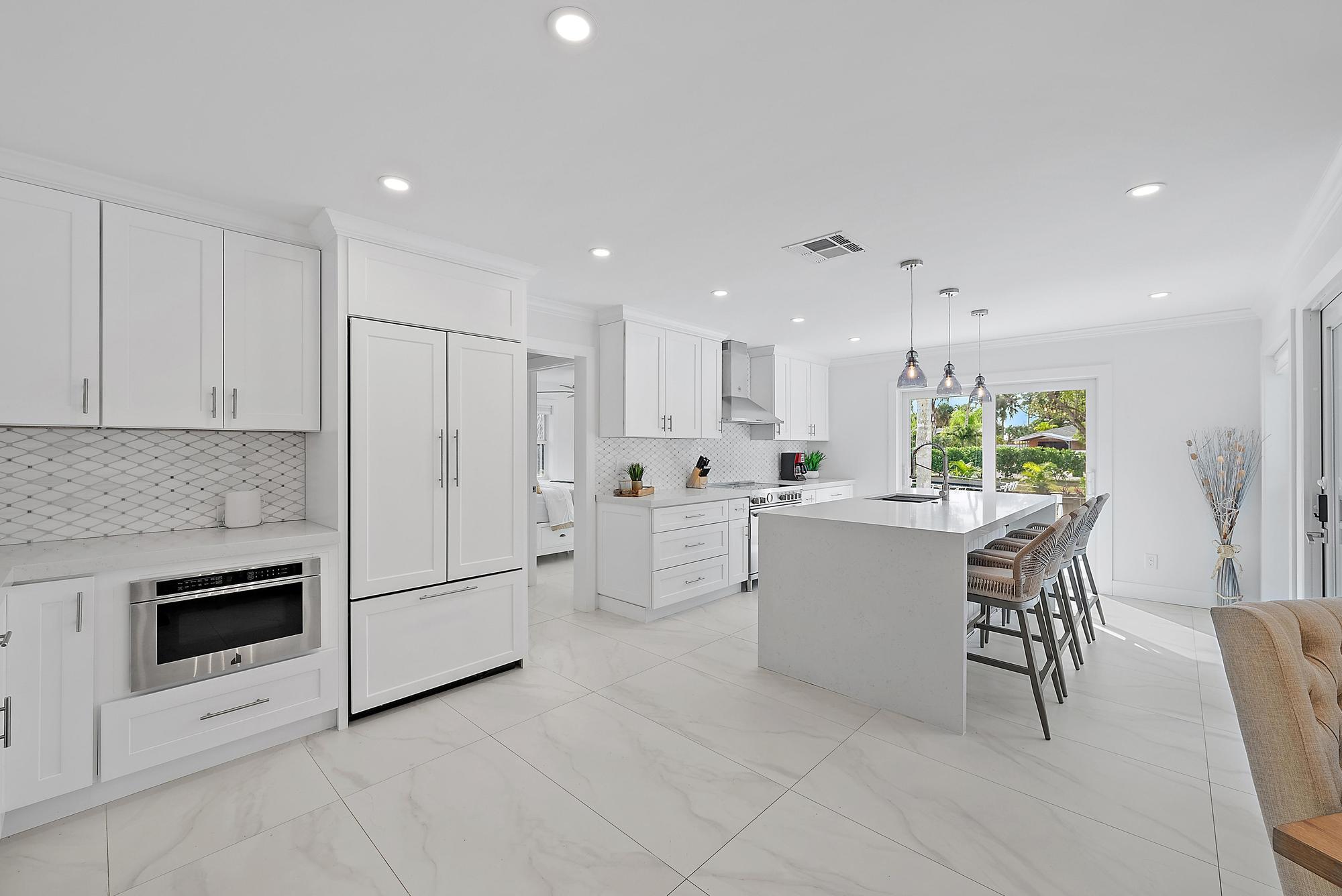 9524 Southeast Cove Point Street Jupiter, FL 33469 - Photo 7 of 33 Kitchen