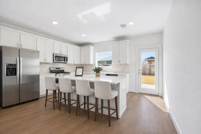 $2,100 | 4418 Azalea Blossom Road, Pinehurst, TX 77362