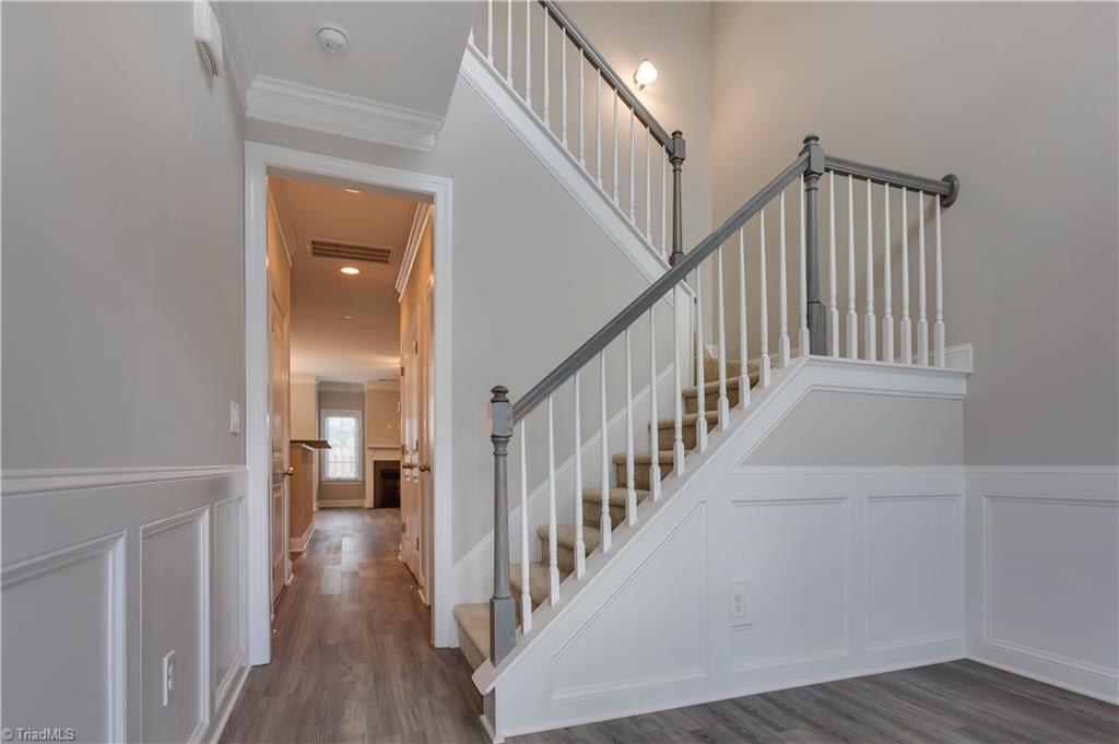 4323 Holstein Drive High Point, NC 27265 - Photo 4 of 27