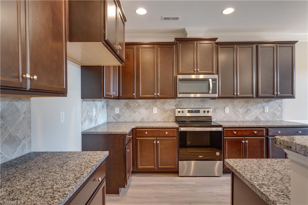 4323 Holstein Drive High Point, NC 27265 - Photo 7 of 27