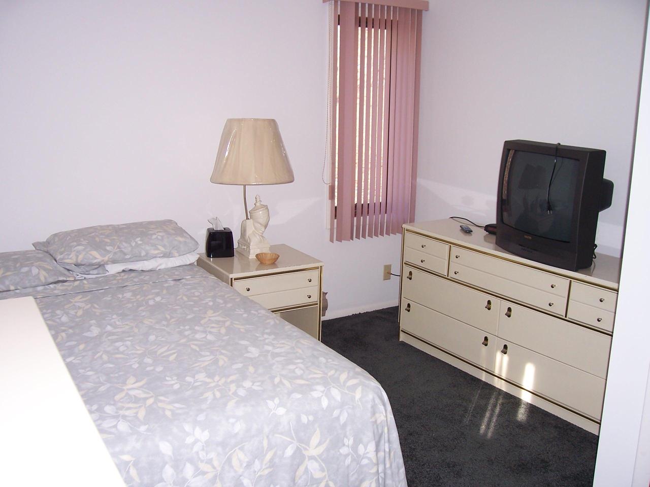 570 Edinburgh Road Bushkill, PA 18324 - Photo 10 of 10 Bedroom 3
