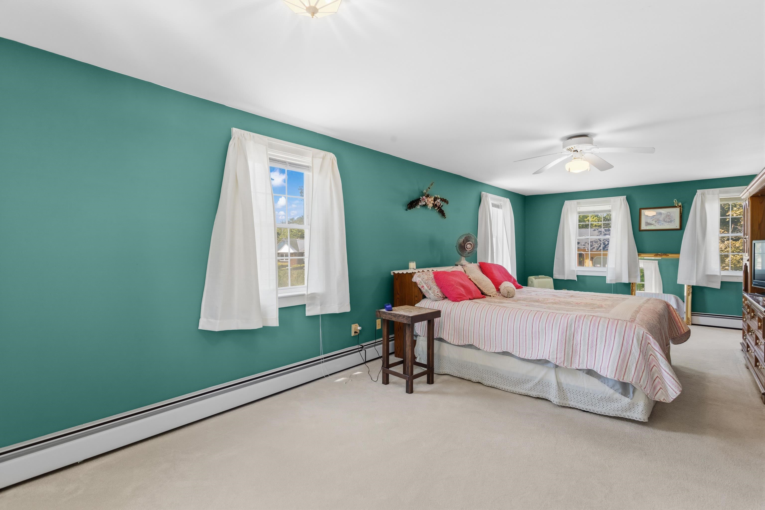 611 Coolidge Avenue Manchester, NH 03102 - Photo 32 of 55