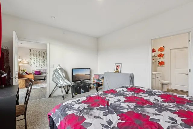 $359,900 | 952 Darwin Street, North Aurora, IL 60542