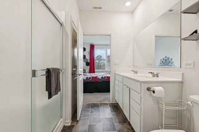 $359,900 | 952 Darwin Street, North Aurora, IL 60542