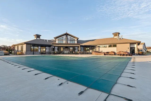 $359,900 | 952 Darwin Street, North Aurora, IL 60542