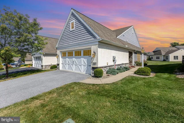 $329,900 | 1007 Great Hall Drive, Lebanon, PA 17042