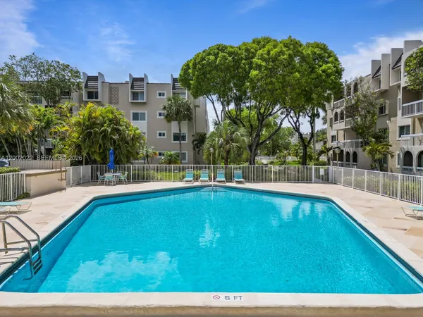 $290,000 | 7845 Camino Real, Unit O413, Miami, FL 33143